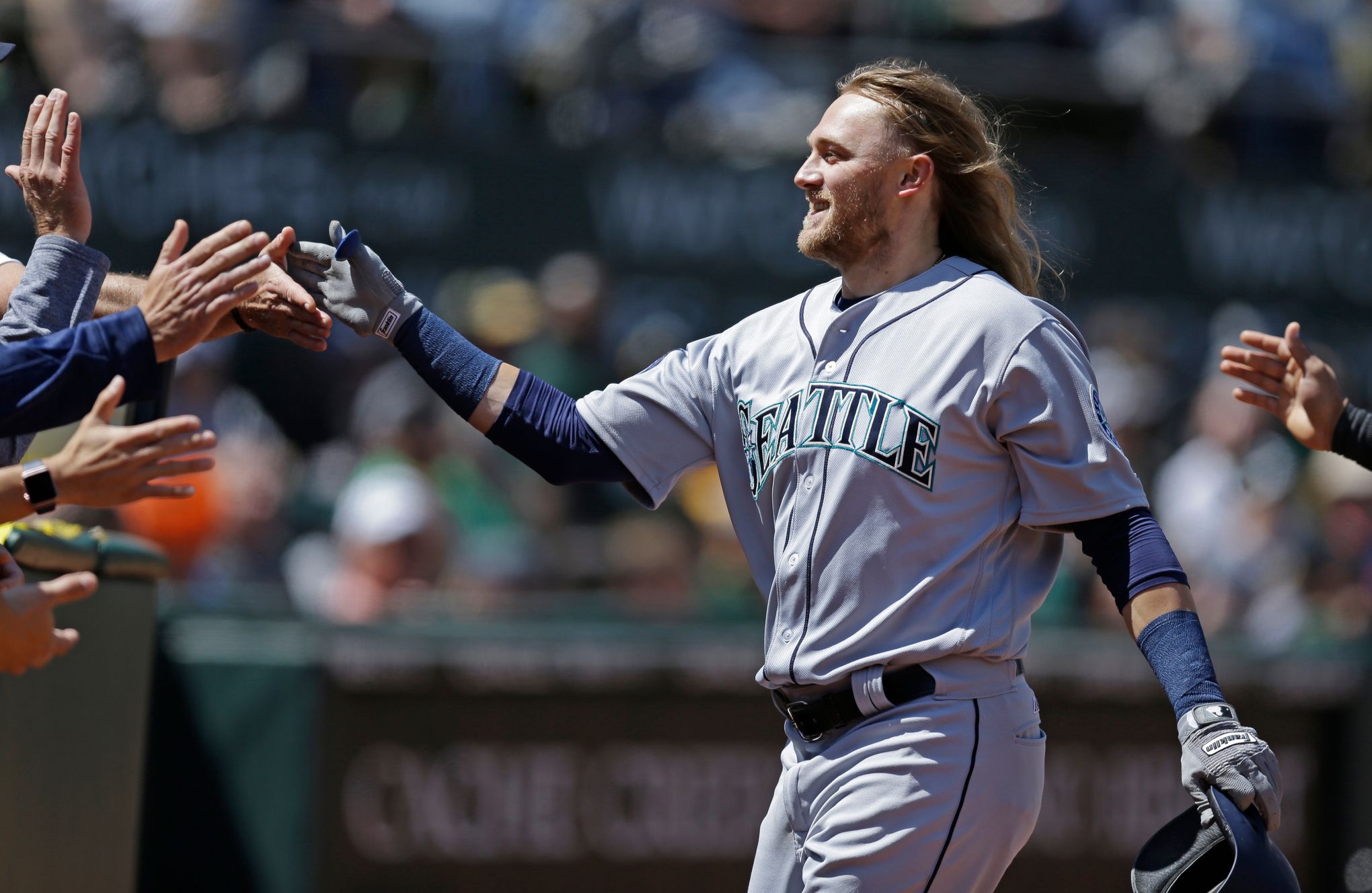 Mariners designate slumping Vogelbach for assignment