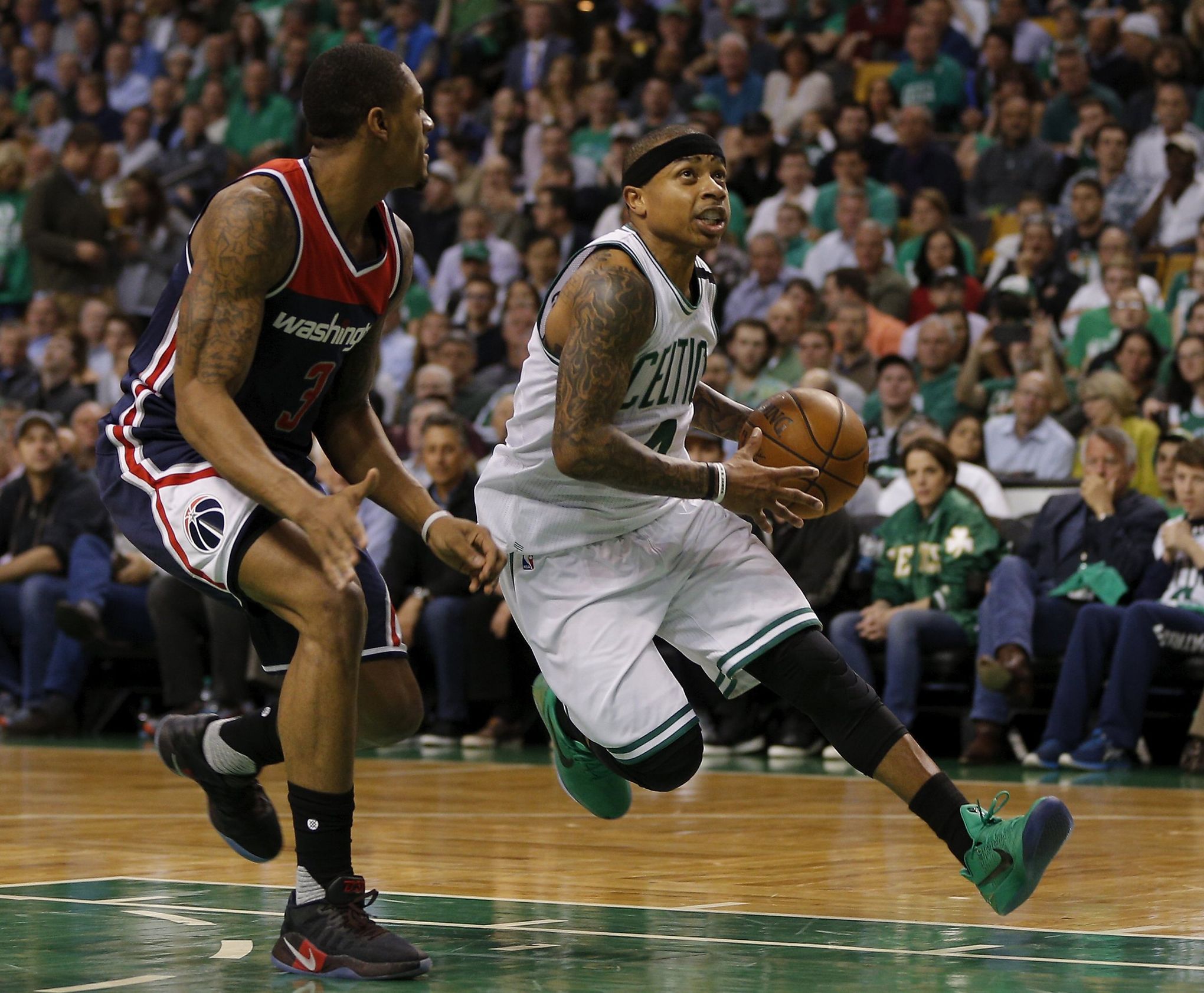 Isaiah Thomas' son goes one-on-one with Celtics' Jae Crowder
