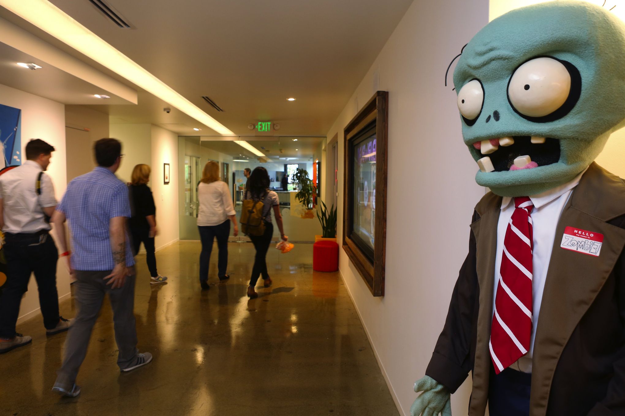 Popcap brings zombies to iPhone, Mobile games