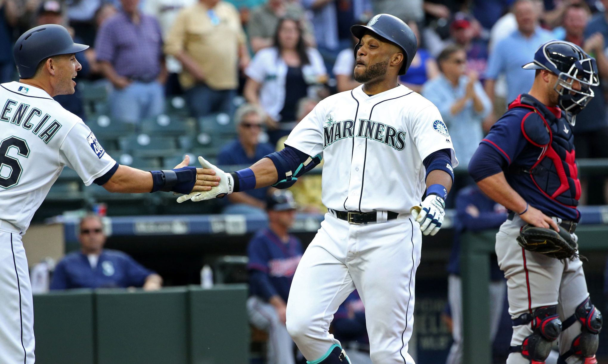 Mariners face tough decision with free-agent slugger Teoscar Hernandez