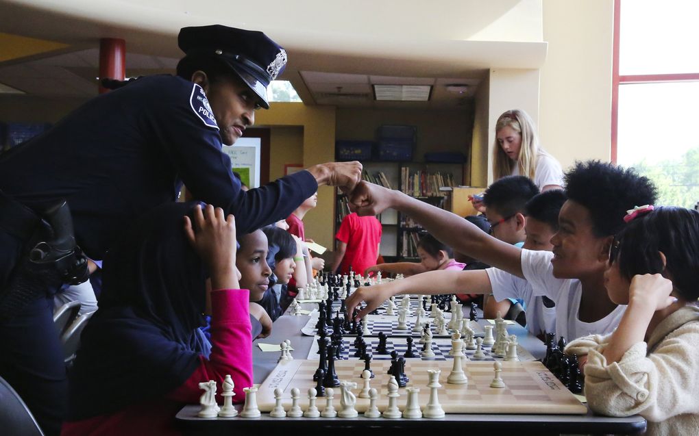 Detective cookie chess club