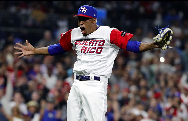 Martín Pérez strikes out four in World Baseball Classic start