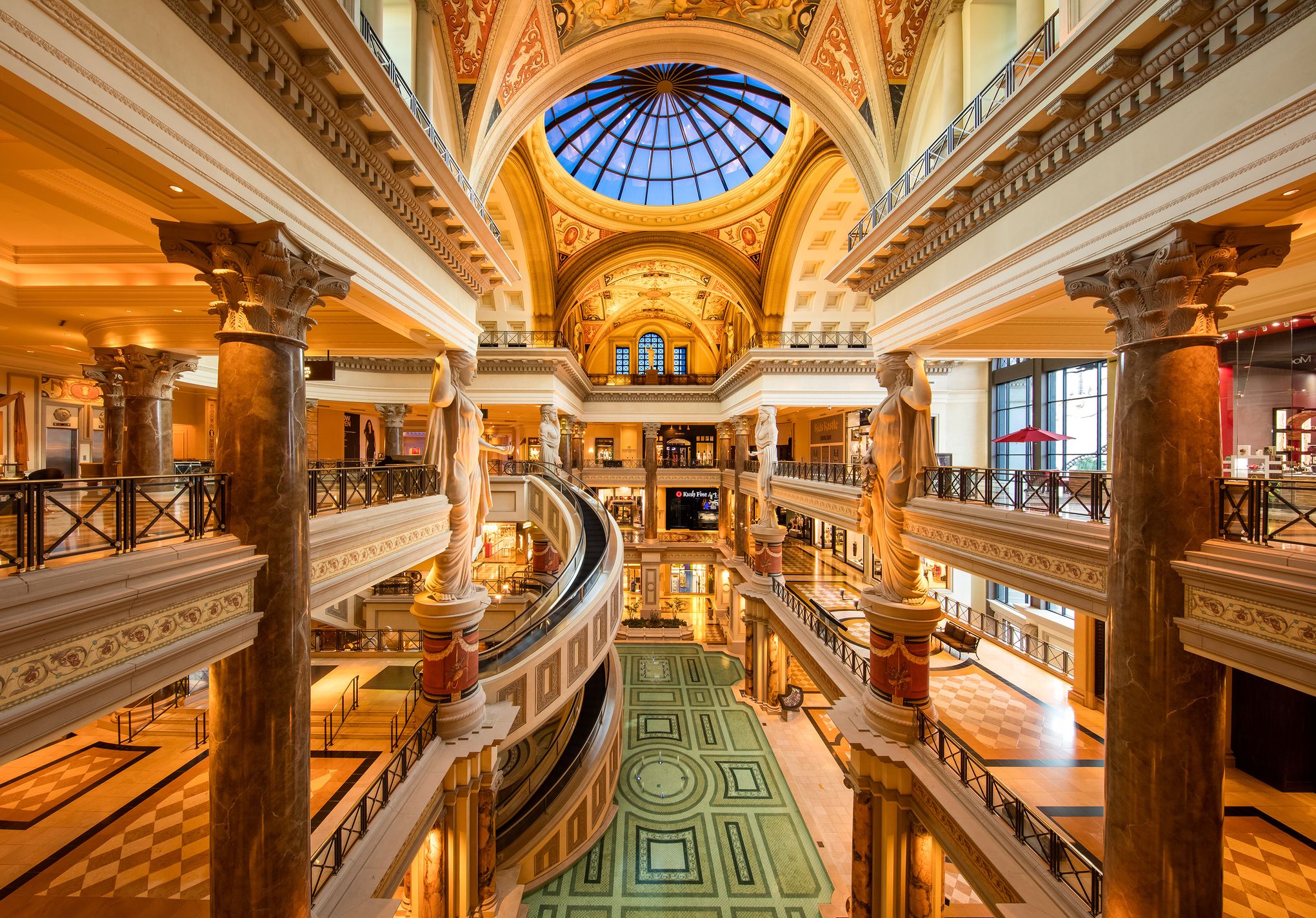 Luxury Shopping in Bellagio Las Vegas