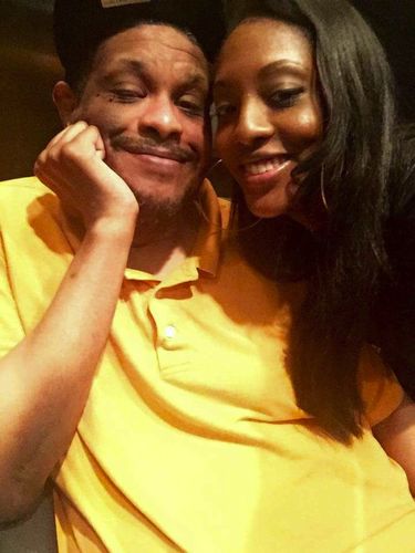 Mike and Mik’kell Frier in 2015 at the Georgia Aquarium. (courtesy of Mikkell Frie)