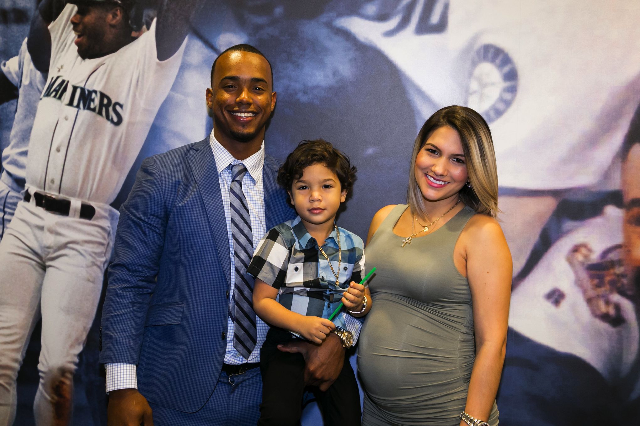 MLB report: Brewers' Segura on leave after son's death