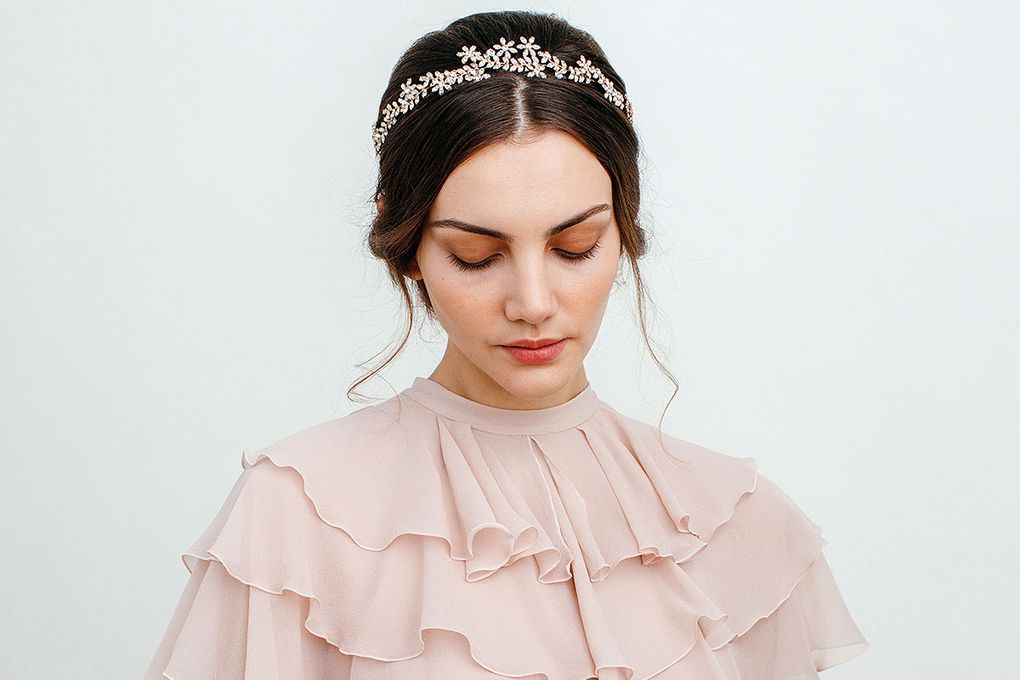 Bridal Veils & Headpieces Trends: Veils, Tiaras, Crowns