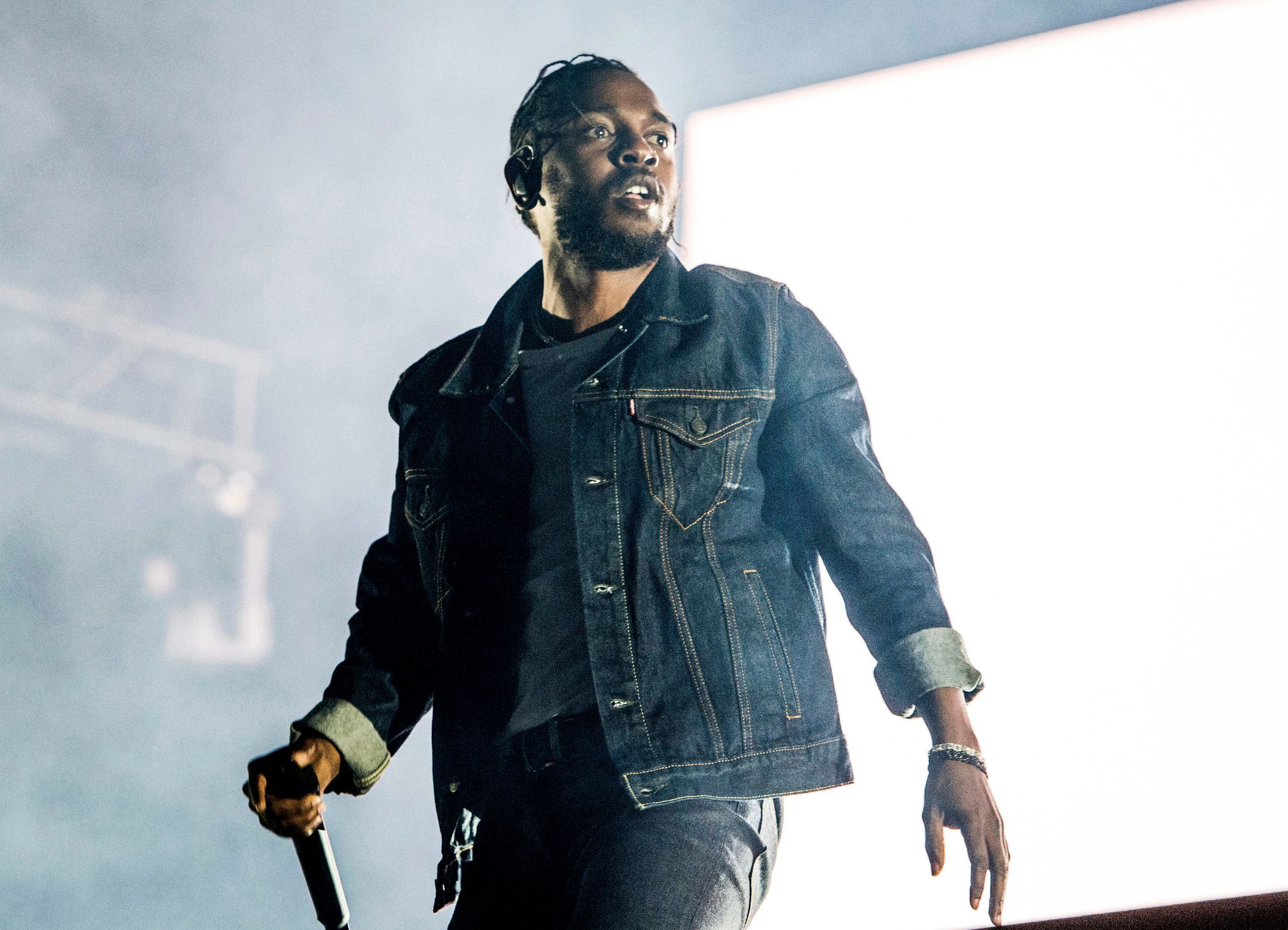 Photo Recap: Kendrick Lamar, Travis Scott & More Perform at
