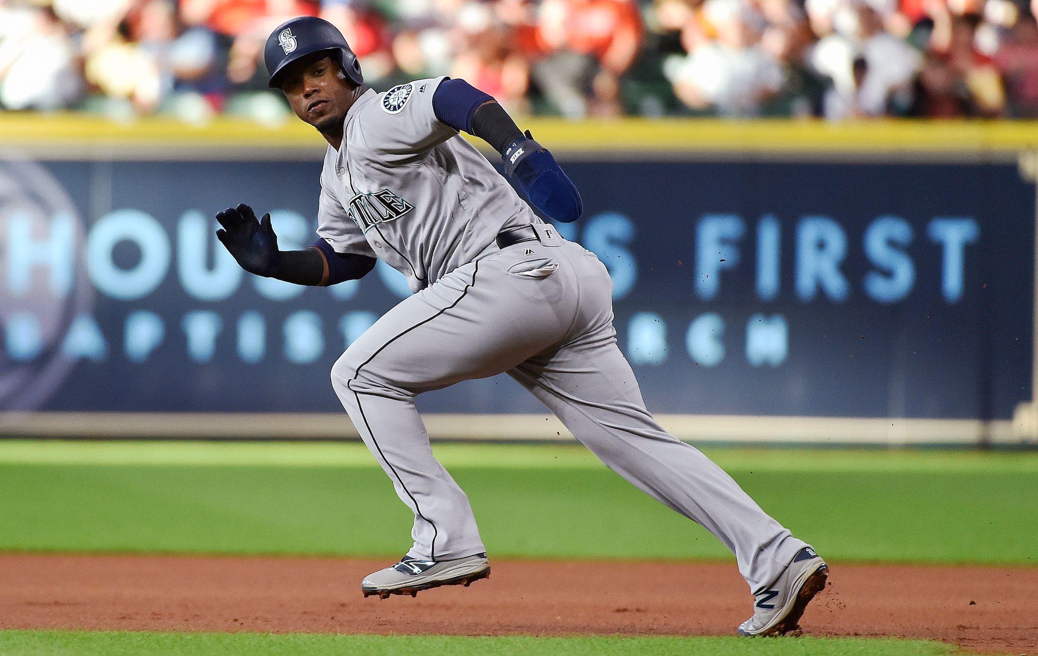 Here's why Julio Rodriguez, Luis Castillo deserve share of blame for  Mariners missing playoffs