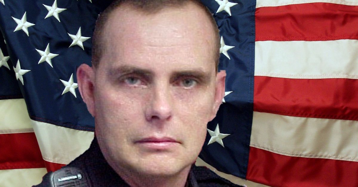 Police officer shot 4 times is recovering; shooter killed | The Seattle ...