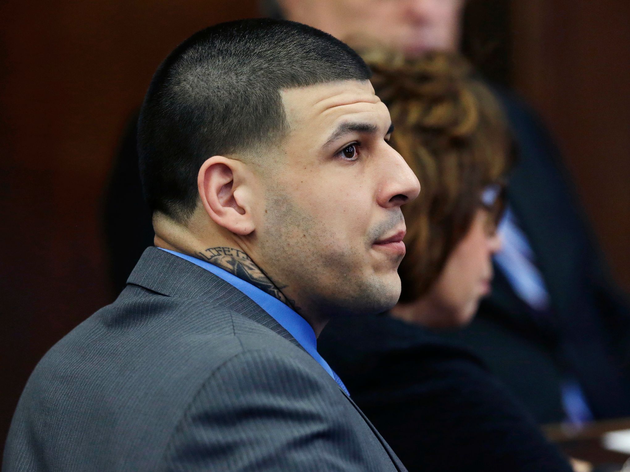 Aaron Hernandez's past troubles come into focus