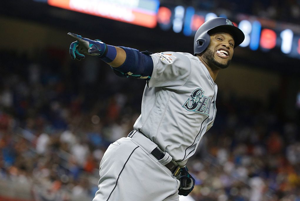 Robinson Cano Ties for 2nd-Most Homers in MLB History by 2nd