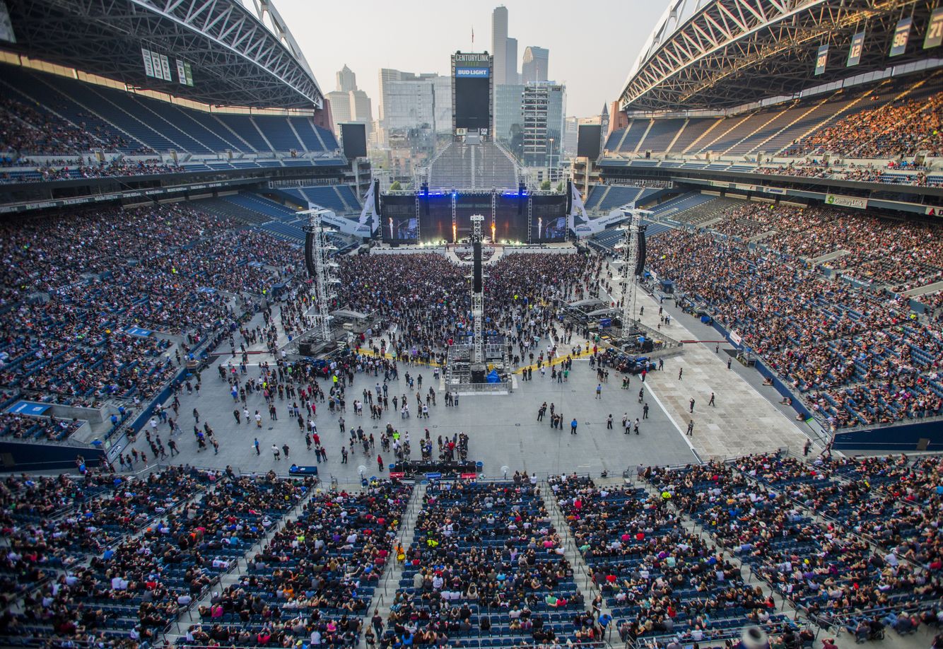 Metallica shakes CenturyLink Field with first Seattle show in nine years The Seattle Times