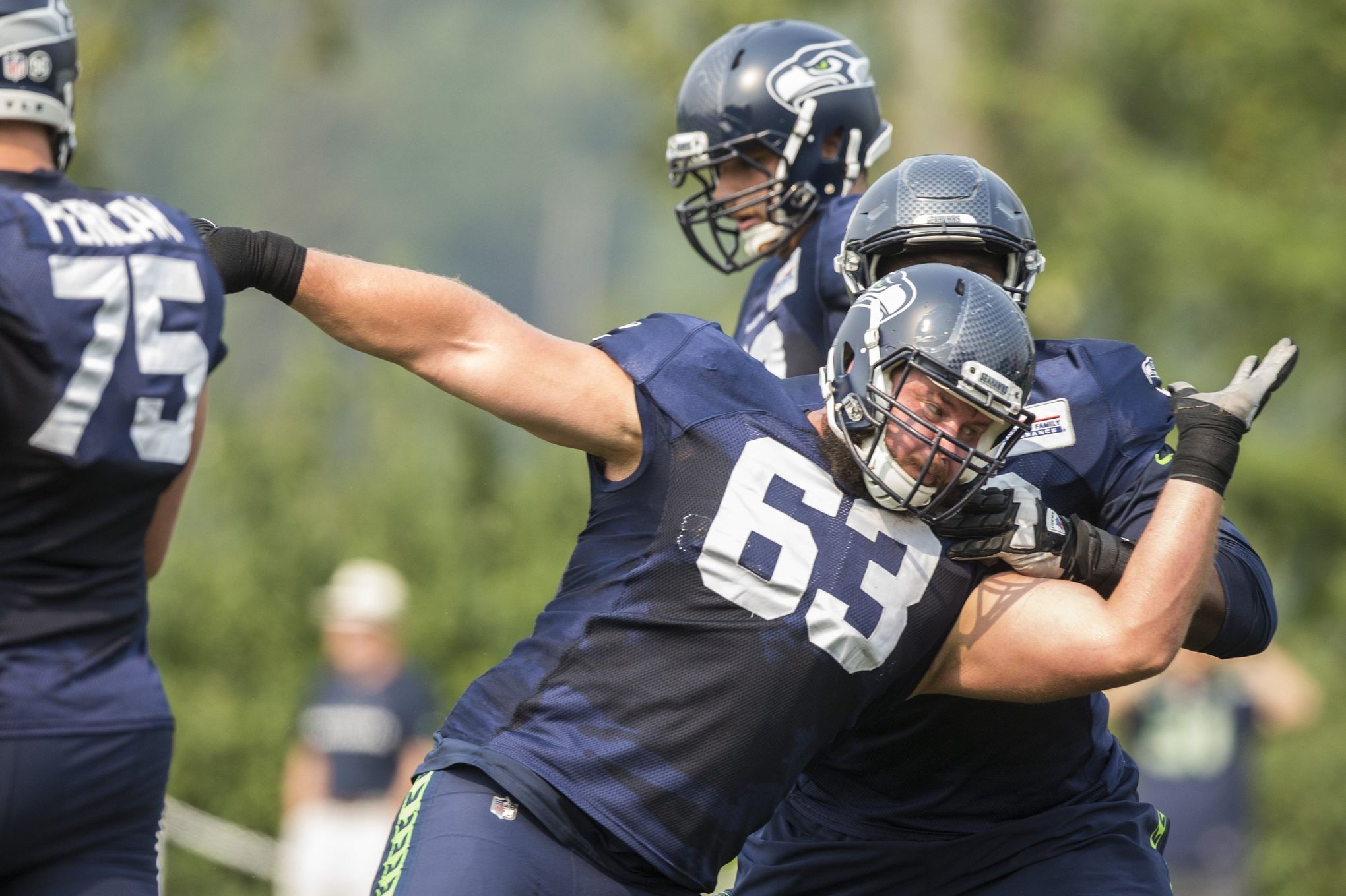 Seahawks reportedly demote RG Mark Glowinski from starting lineup - Field  Gulls