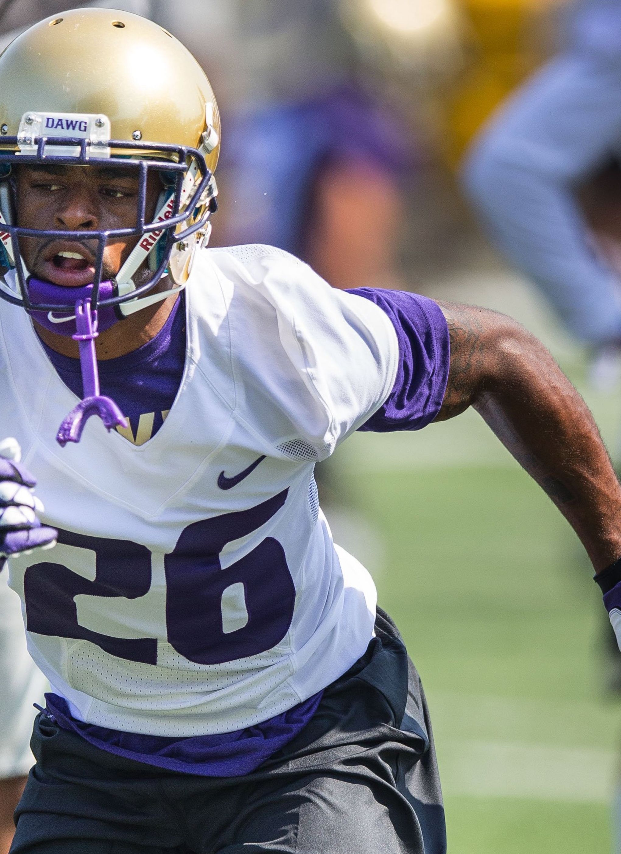 Freshman Salvon Ahmed the talk of UW Huskies fall camp so far