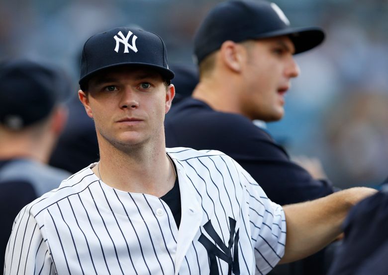 LEADING OFF: Gray debuts for Yankees, Winker powering Reds