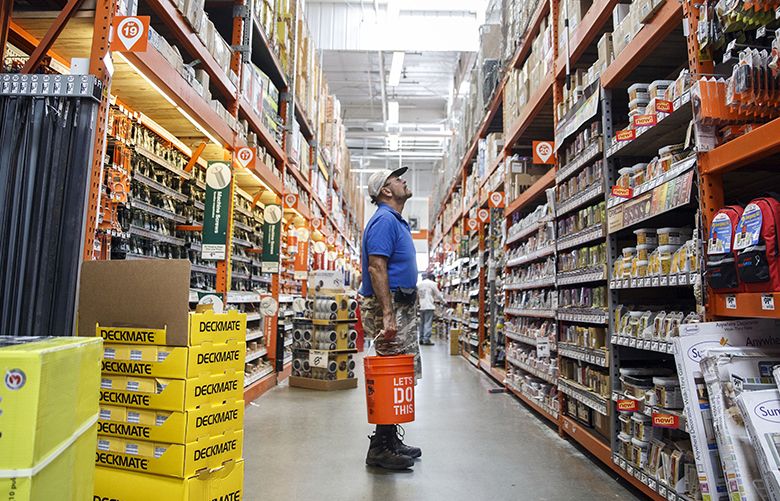 A customer browses products at a Home Depot Inc. store in Torrance, California, U.S., on Friday, May 13, 2016. Home Depot is scheduled to release earnings figured on May 17. Photographer: Patrick T. Fallon/Bloomberg