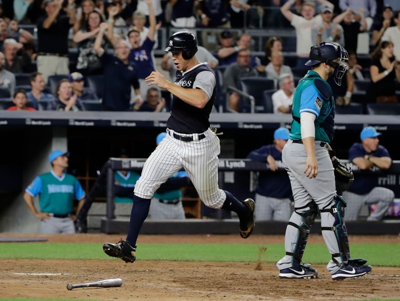 CC Sabathia outduels Felix Hernandez, Yankees beat Mariners 2-1