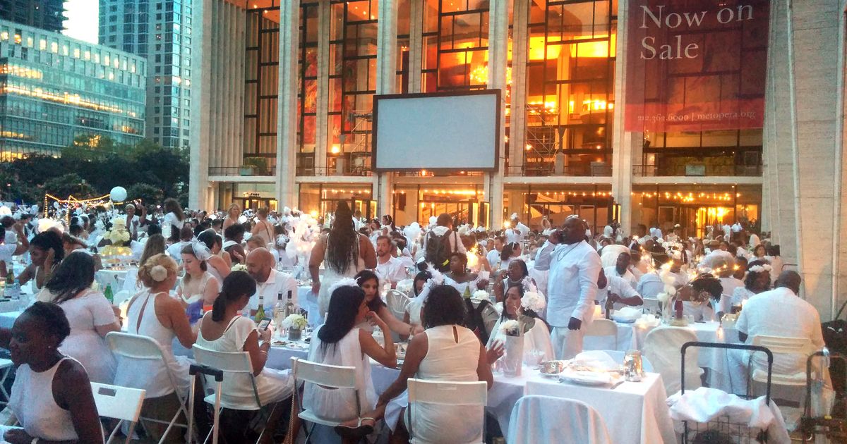 Pop-up New York City dinner draws thousands, all in white | The Seattle ...