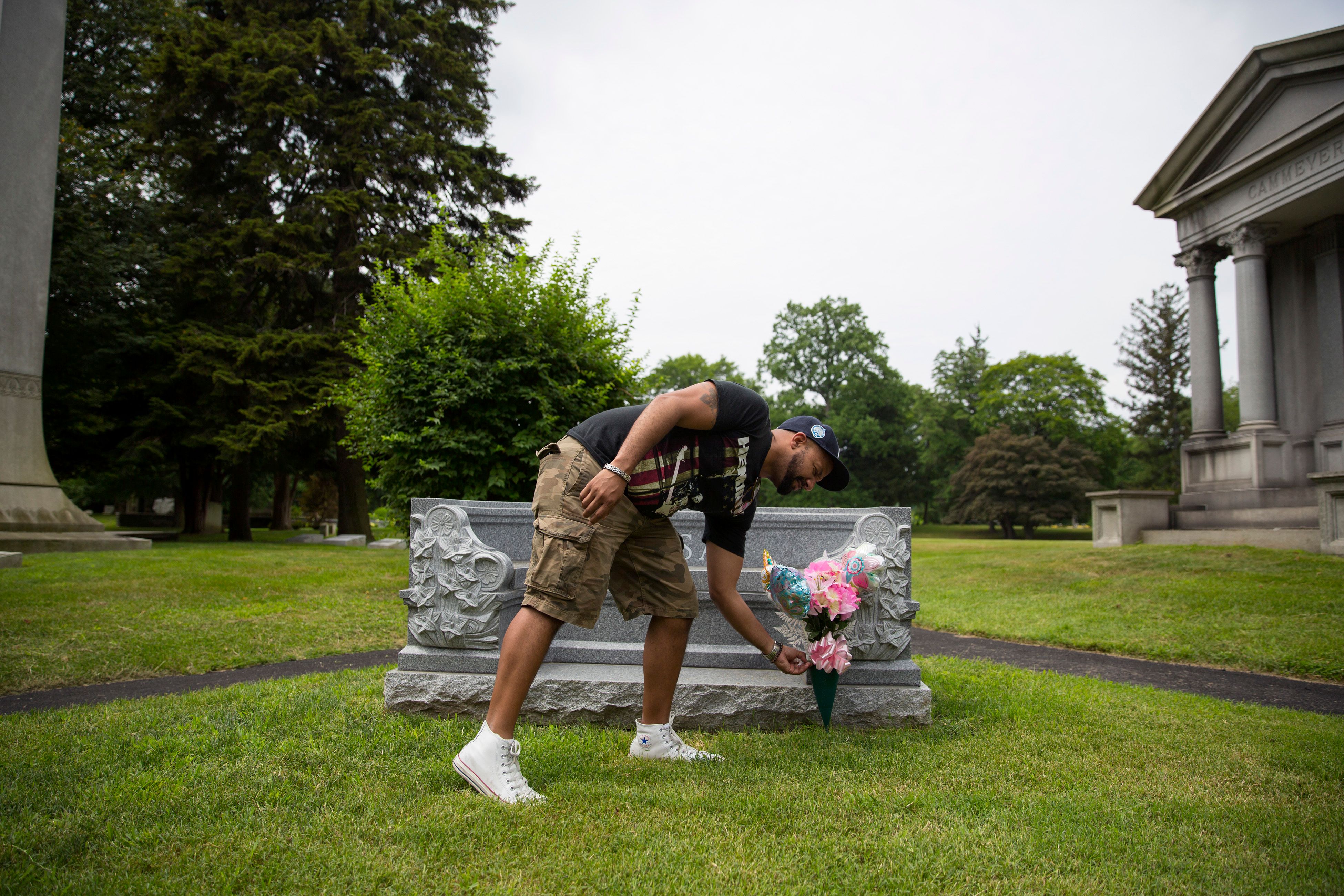 In move away from tradition, cremations increase | The Seattle Times