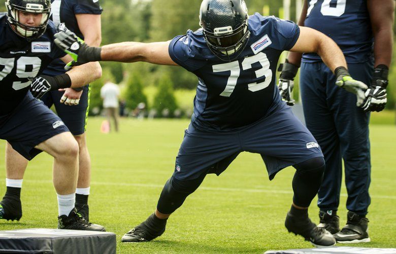 Communication gives Oday Aboushi edge over Mark Glowinski on Seahawks'  offensive line