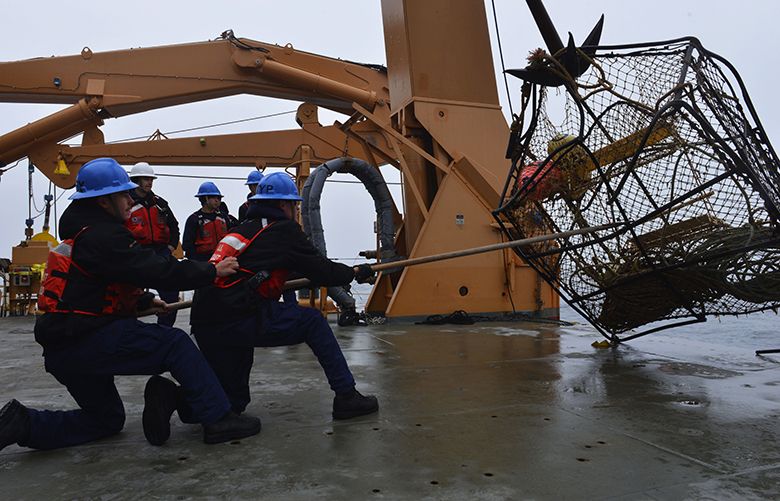 What caused Seattlebased crab boat to sink with 6 aboard? Coast Guard