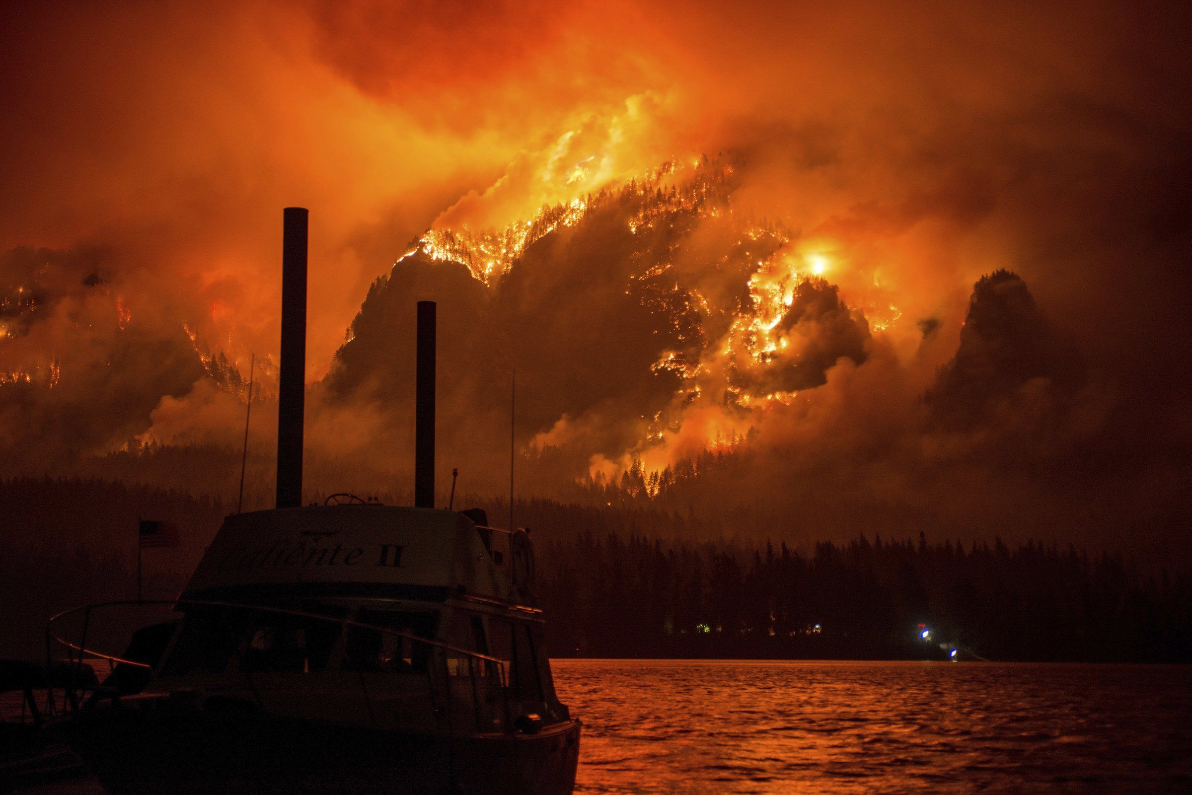 Eagle Creek, Indian Creek fires merge, grow to 31,000 acres