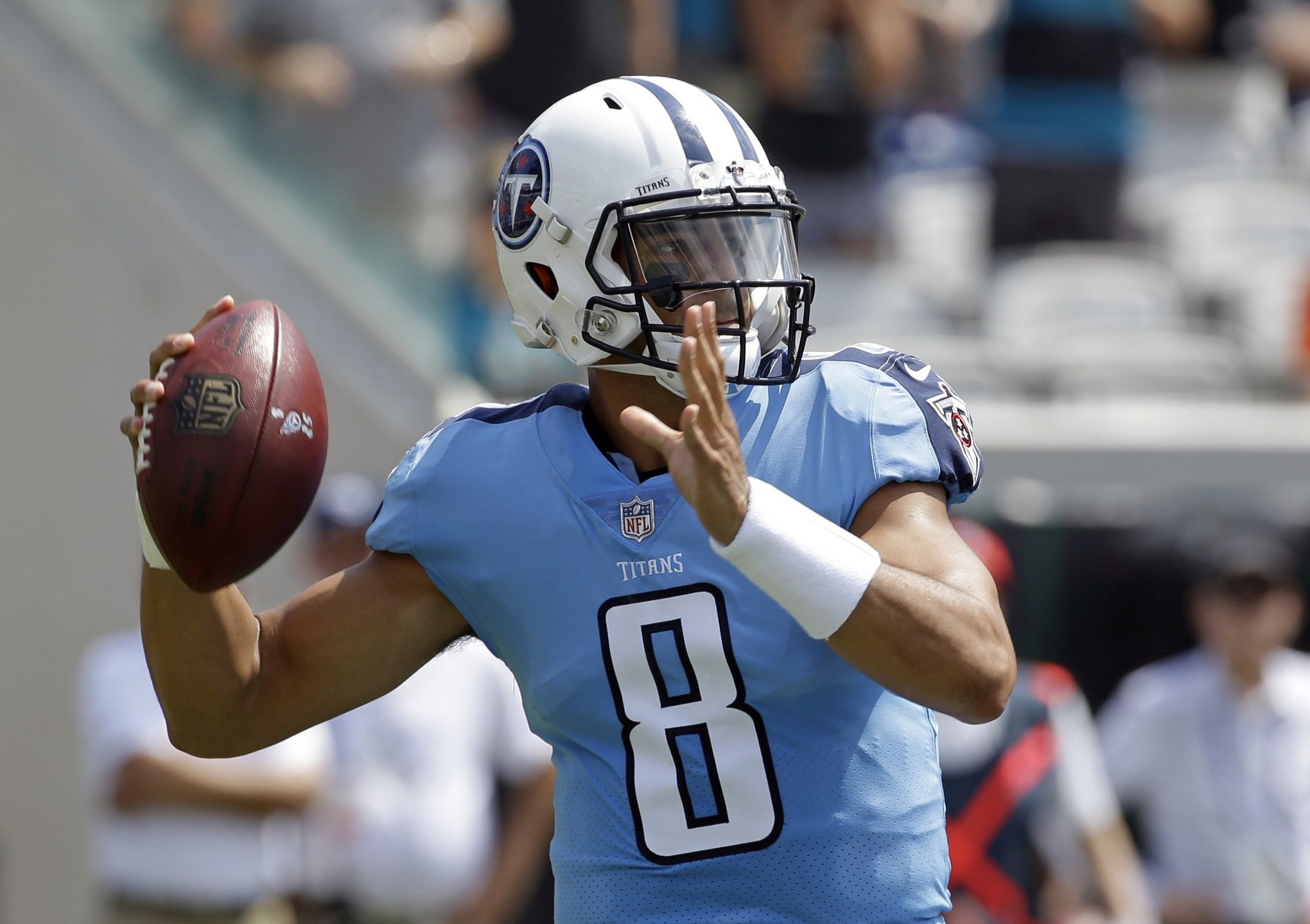 Titans' Marcus Mariota out for rest of 2016 season with fractured fibula 