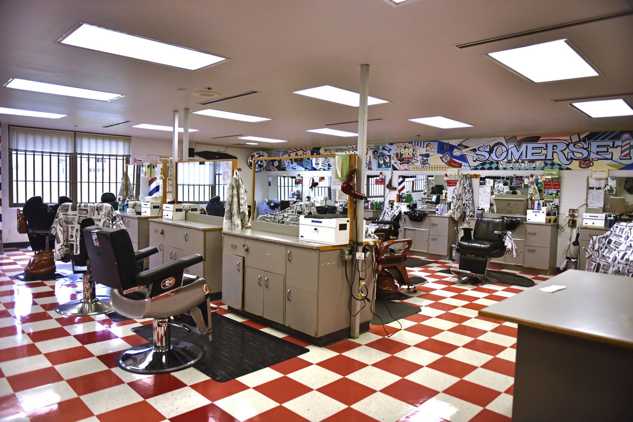 91-year-old barber opens Bob's Old Fashioned Barber Shop in