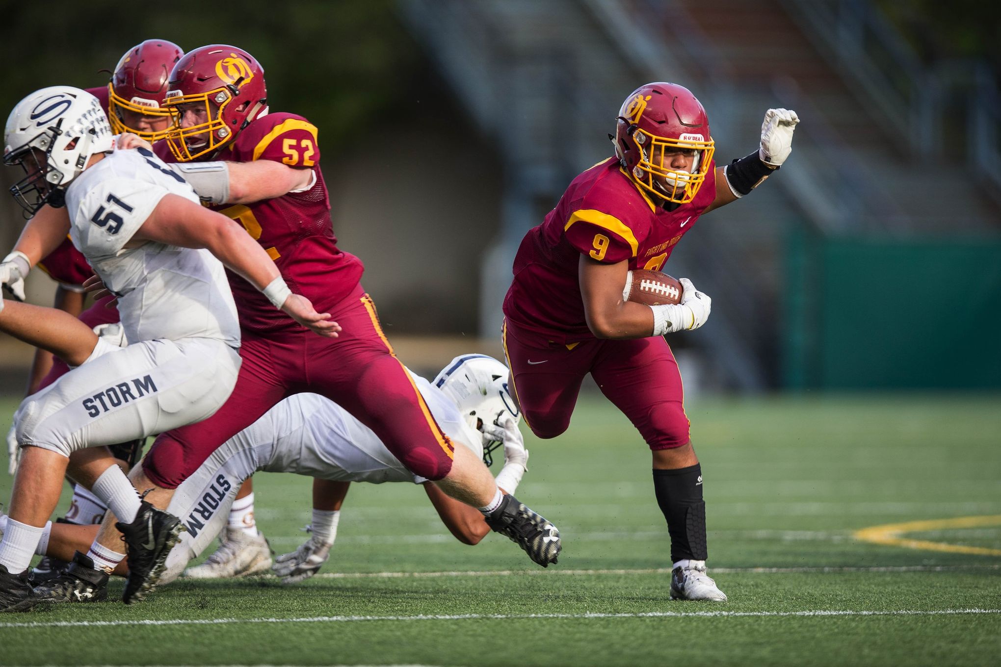 Big-game season: Football Huskies prepare for unbeaten Thunderbirds