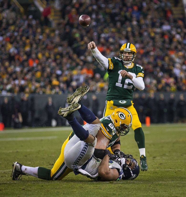 Seahawks to open 2017 at Lambeau Field