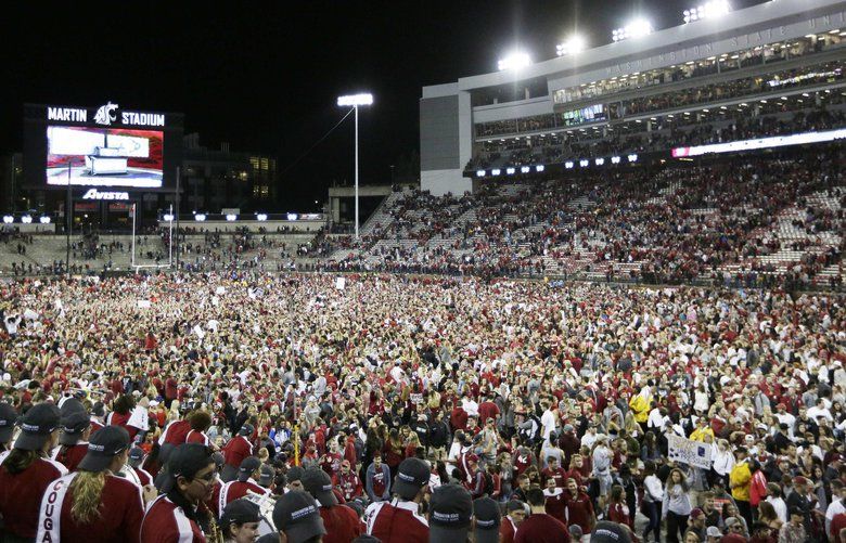 Pac-12 to reduce late football games, fine court stormers