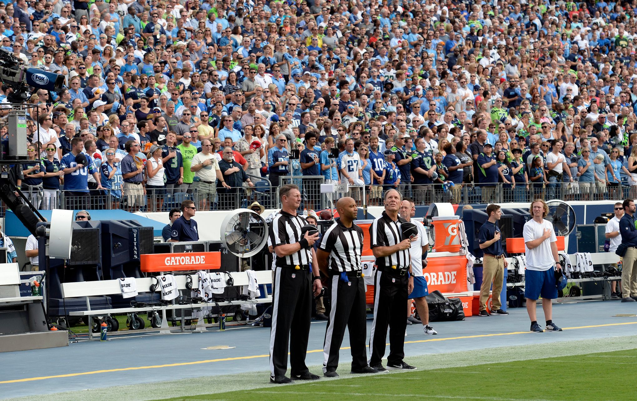 Seattle Seahawks, Tennessee Titans skip national anthem ceremony