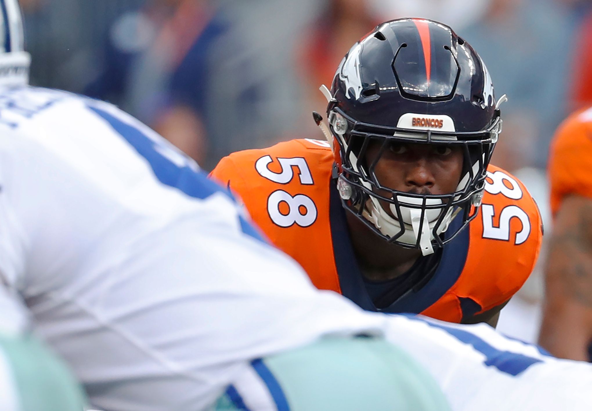 Von Miller gets top spot in AP's outside linebacker rankings