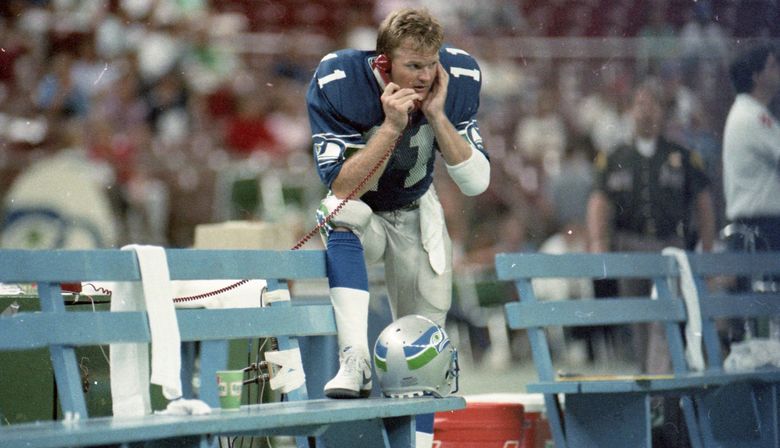 Seahawks retire Kenny Easley's No. 45 jersey in game against Colts