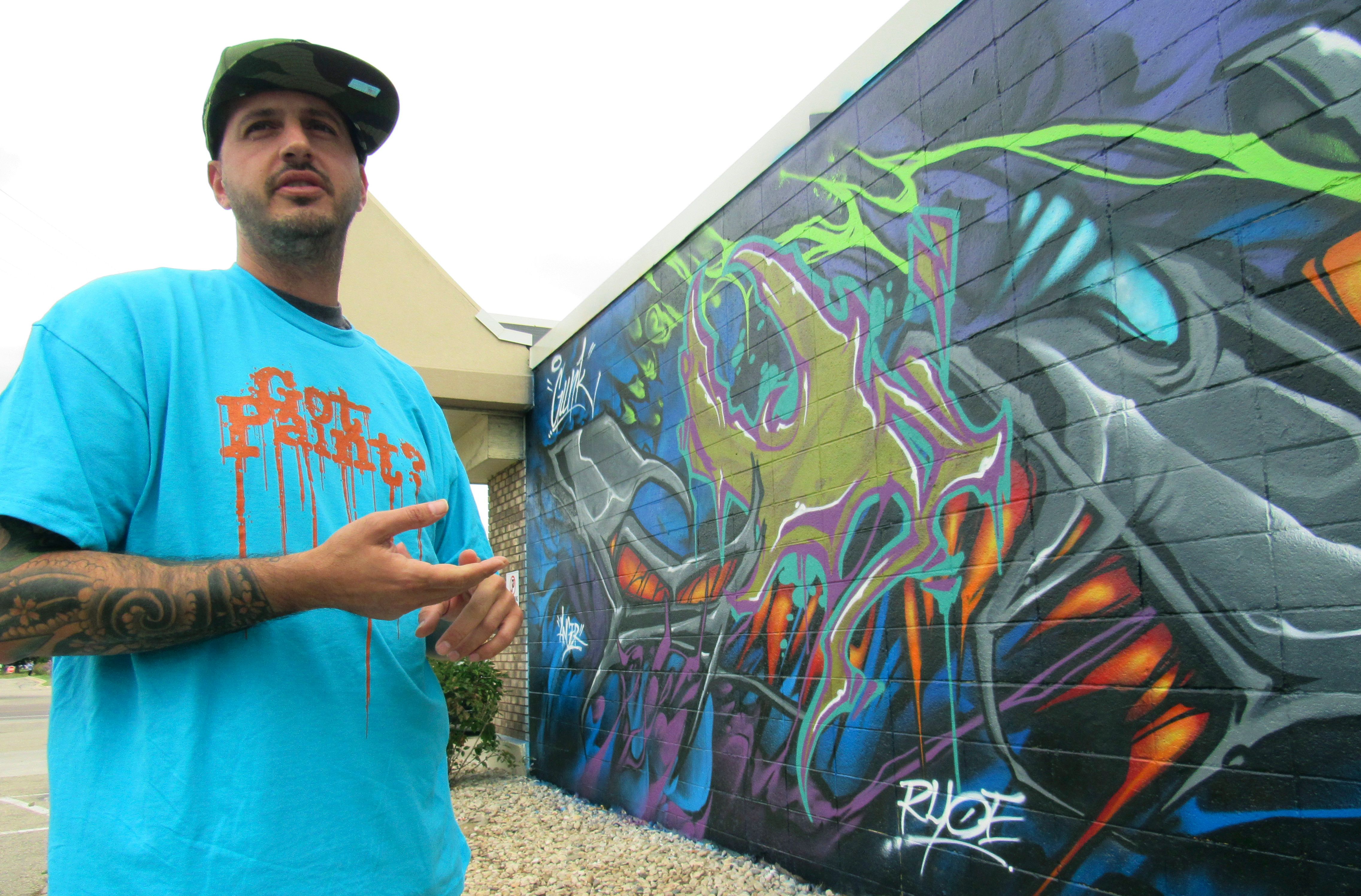 Wisconsin man starts mural, spray paint business | The Seattle Times