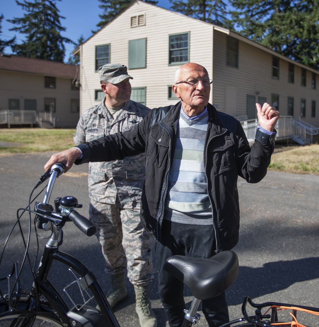 Günter Gräwe, a German POW held at what was then Fort Lewis during World War II, returned Tuesday to visit the place where he said he was fairly treated and grew to love America (Steve Ringman/The Seattle Times)
