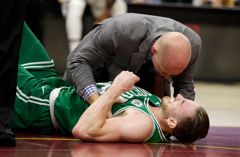 Joe Theismann on Gordon Hayward's injury: 'It sickens me'