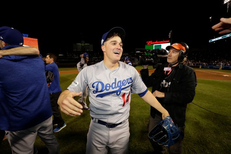 Emotional Hernandez has 3 HRs, lifts Dodgers to World Series