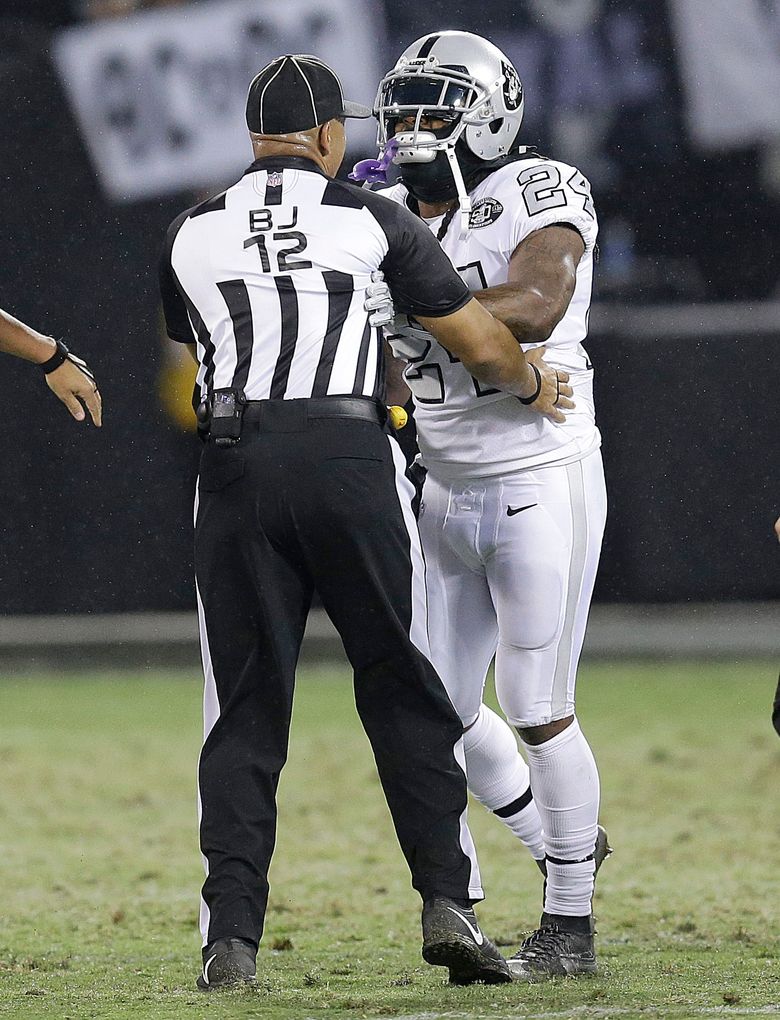 Raiders' Marshawn Lynch suspended game for shoving official