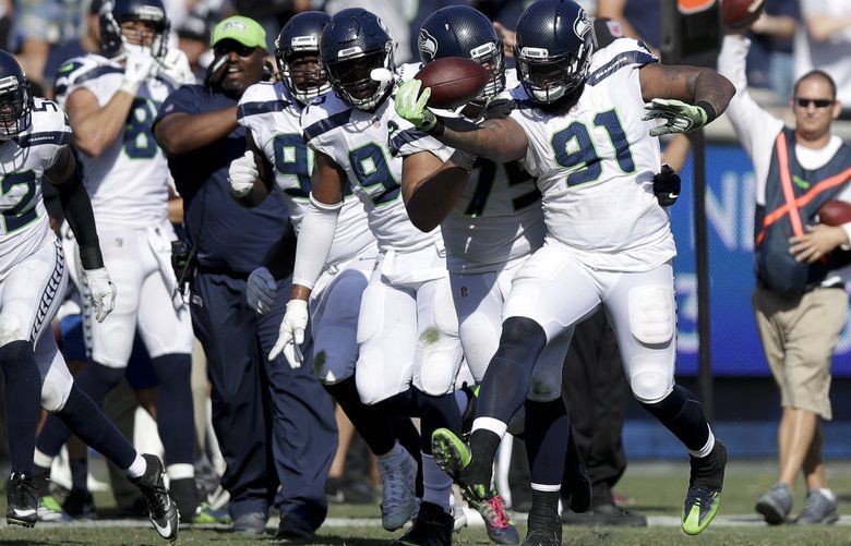 Seahawks preserve NFC West supremacy in 16-10 win over Rams