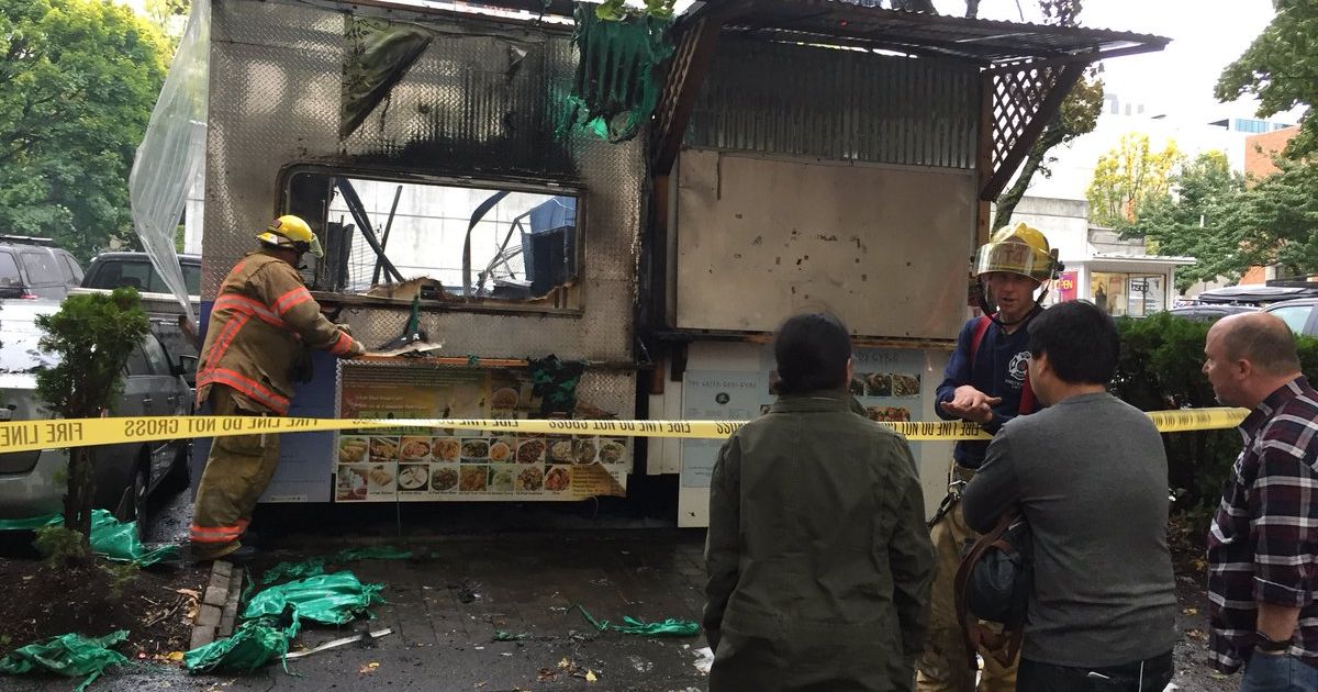Fire, explosion destroy 2 Portland food carts, damage 10 cars The