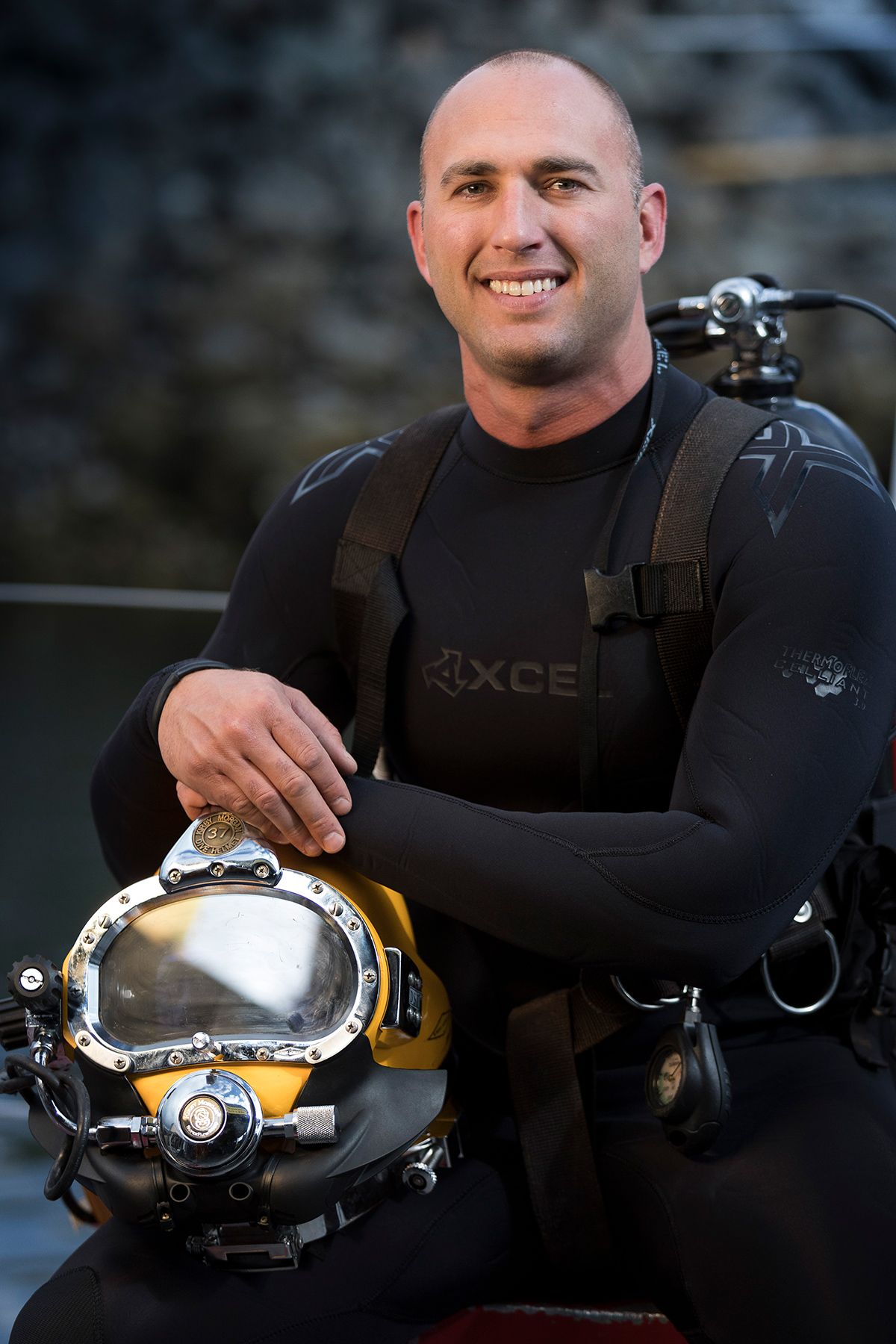 Navy deep sea diver Jason L. Peters' cool job | The Seattle Times