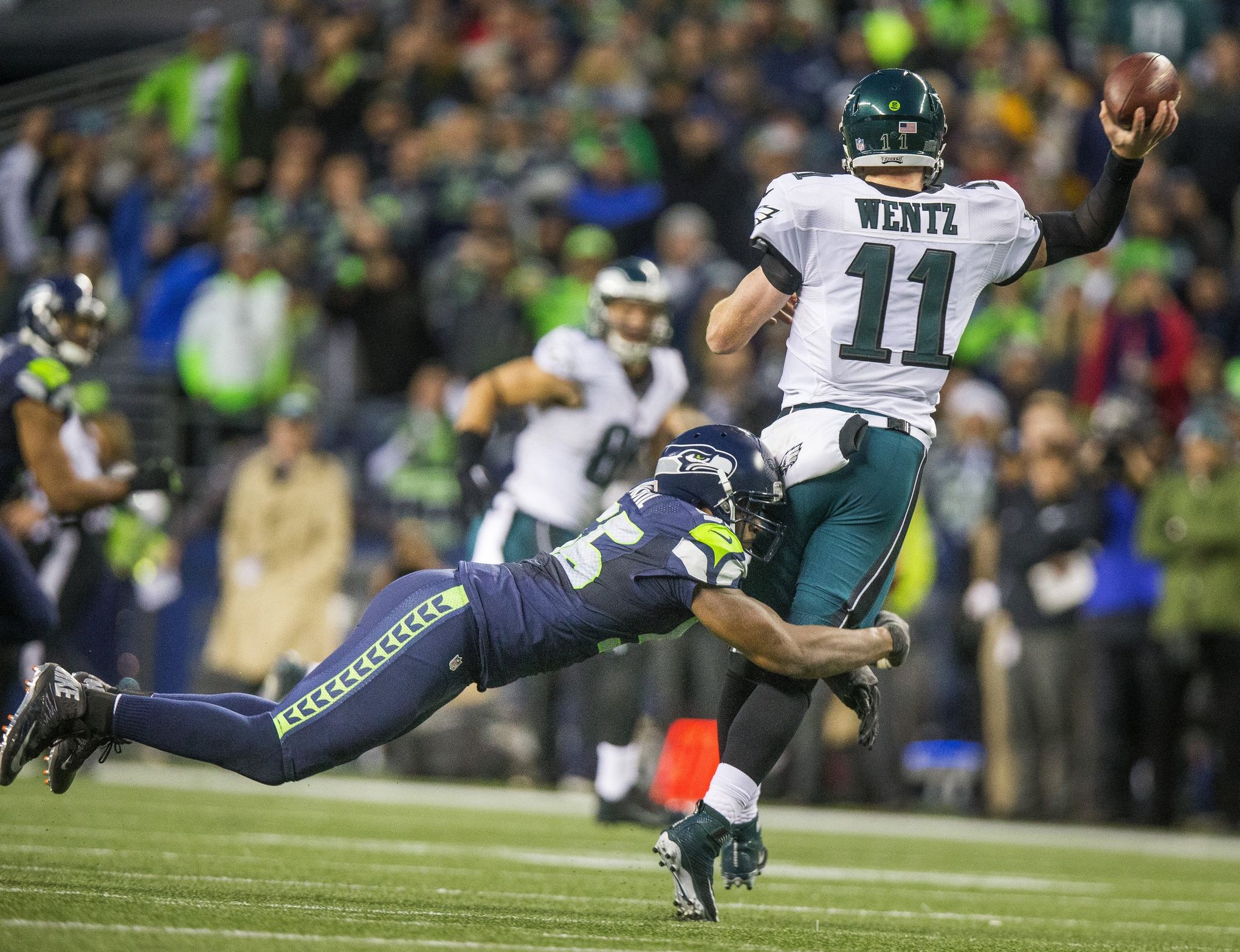 Eagles-Seahawks: Carson Wentz and Eagles lose 17-9 to Seattle, plummet to  new low