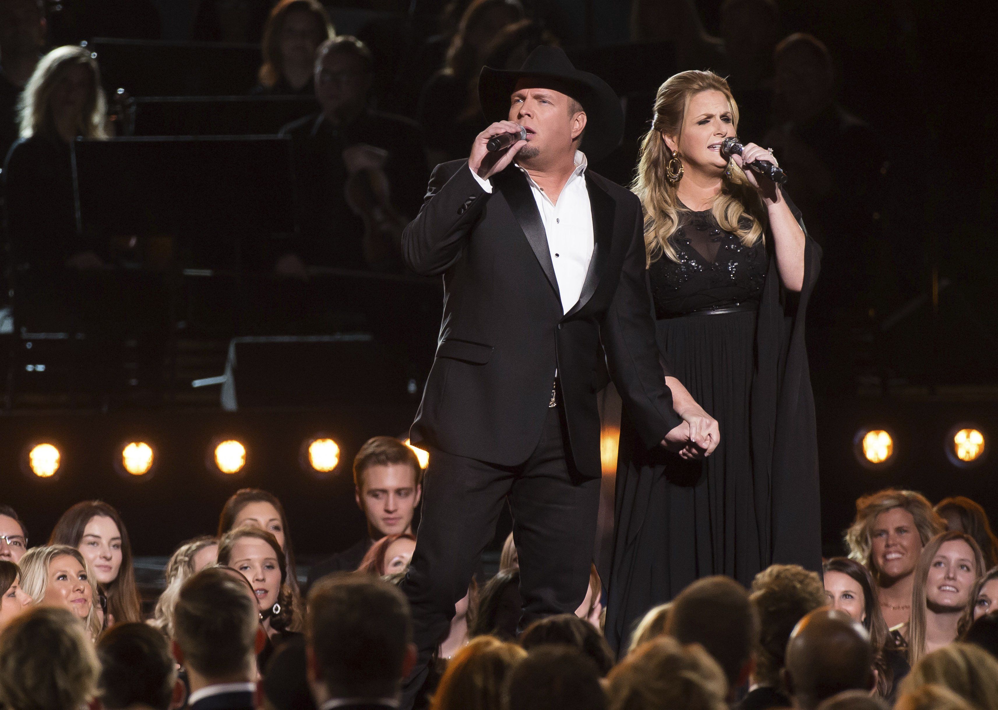 Garth Brooks at Tacoma Dome review: a joyous romp through