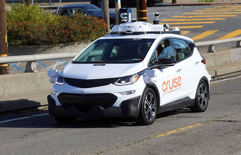 A Chevrolet Bolt electric vehicle, being operated with self-driving technology, makes its way around San Francisco on Nov. 28, 2017. GM’s pursuit of autonomous-driving technology led the automaker to acquire Cruise, a start-up focused on the field. (Jim Wilson/The New York Times)