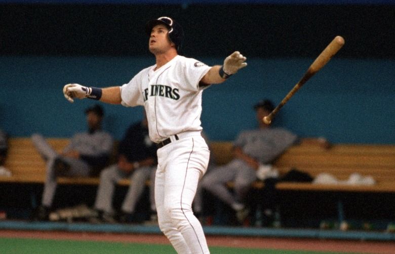 Larry Stone Column: Edgar Martinez brings his trademark cool to Hall of  Fame moment, Mariners