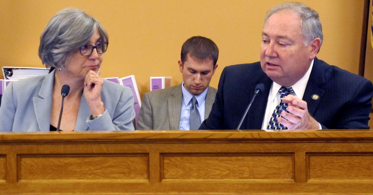 Kansas lawmakers to spend $400K for help on school funding | The ...