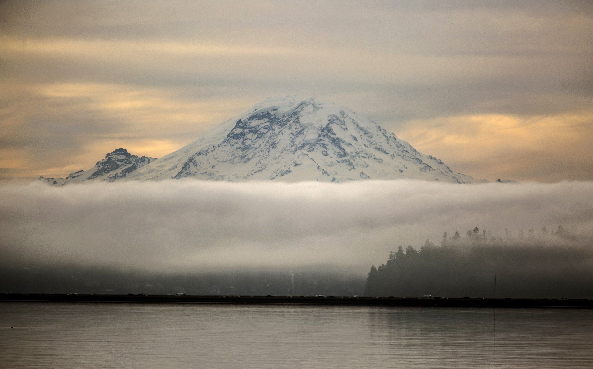 Balmy in the mountains: Rare air inversion spikes temps for high