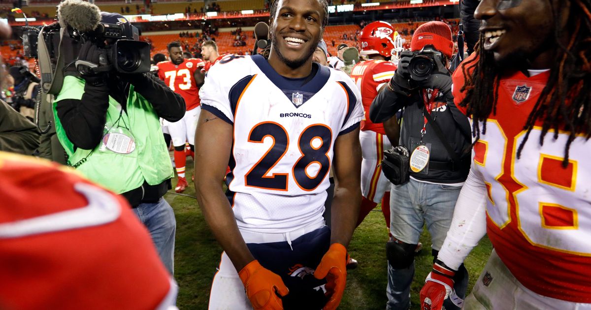 Jamaal Charles gets settled in with Broncos -- in both football and  community work