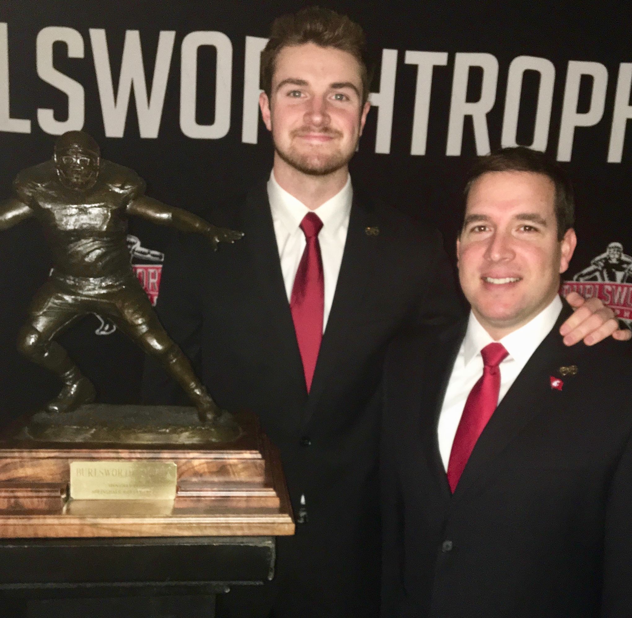 WSU QB Luke Falk remains humble after winning Burlsworth Award as